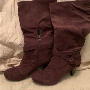 Madeline Stuart brown suede boots new